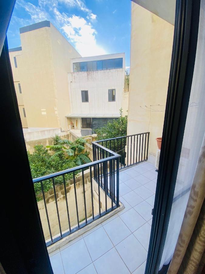 Swieqi 2 Bedroom - First Floor Apartment Is-Swieqi Экстерьер фото